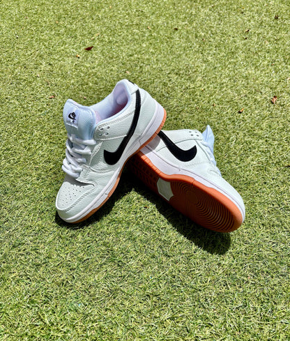 SB Dunk low Blanco-Negro