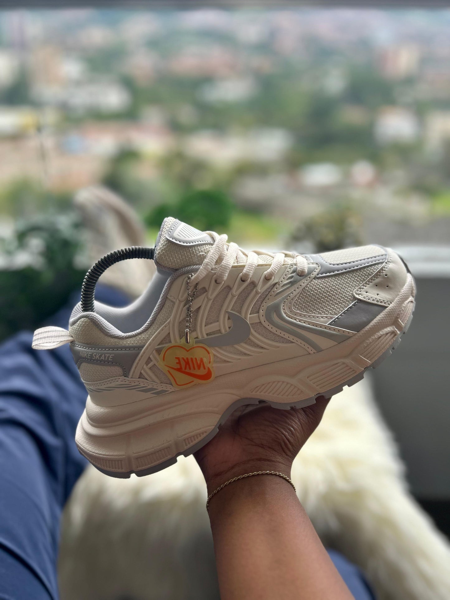 SKATE Beige